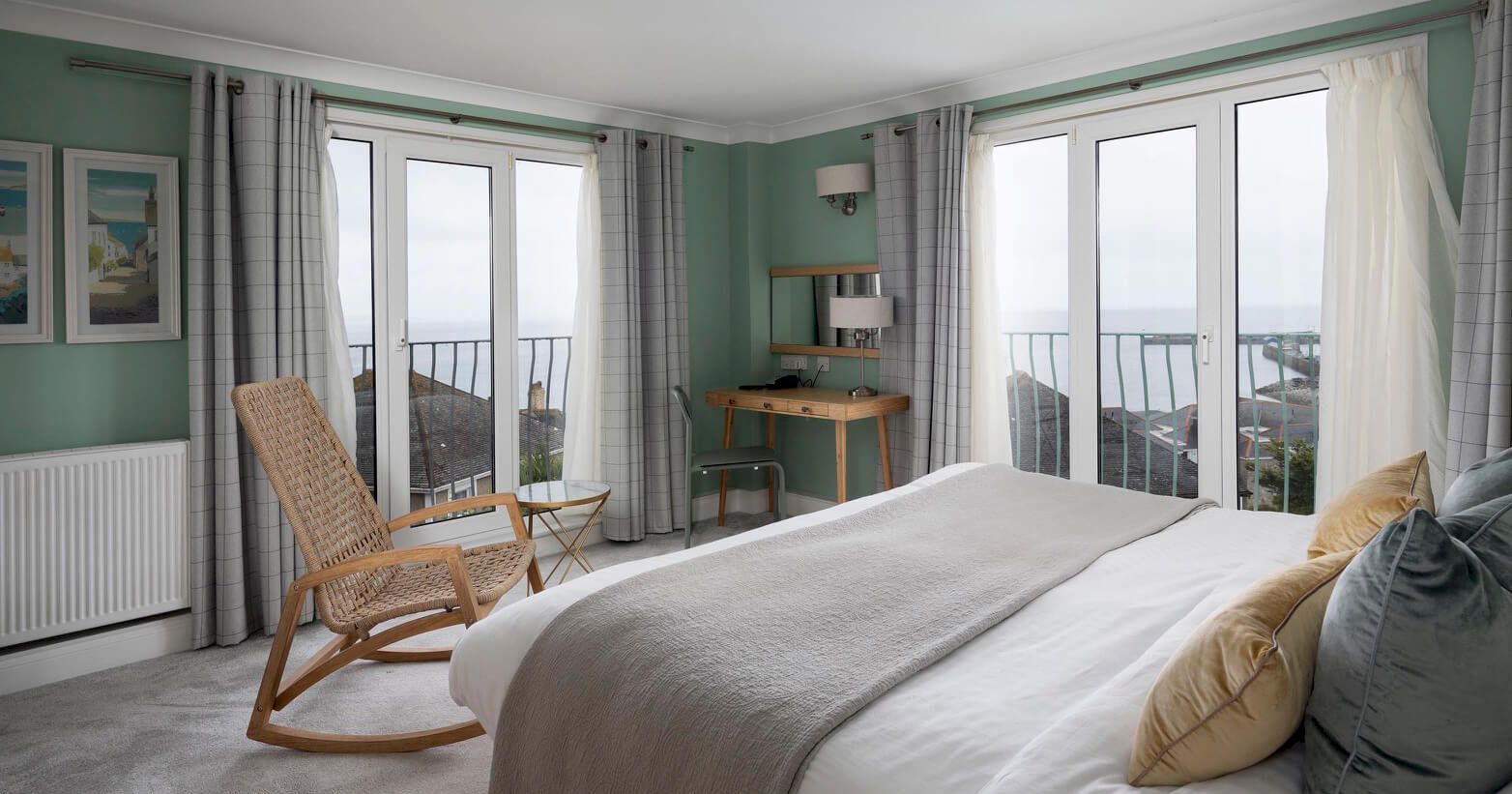 hotel penzance bedroom