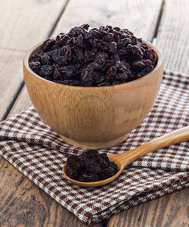 bowl of raisins