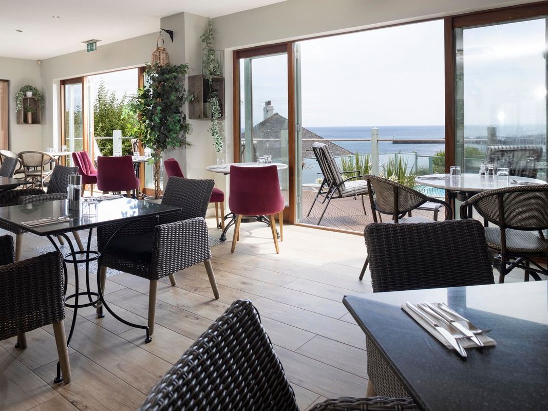 Restaurant with sea view