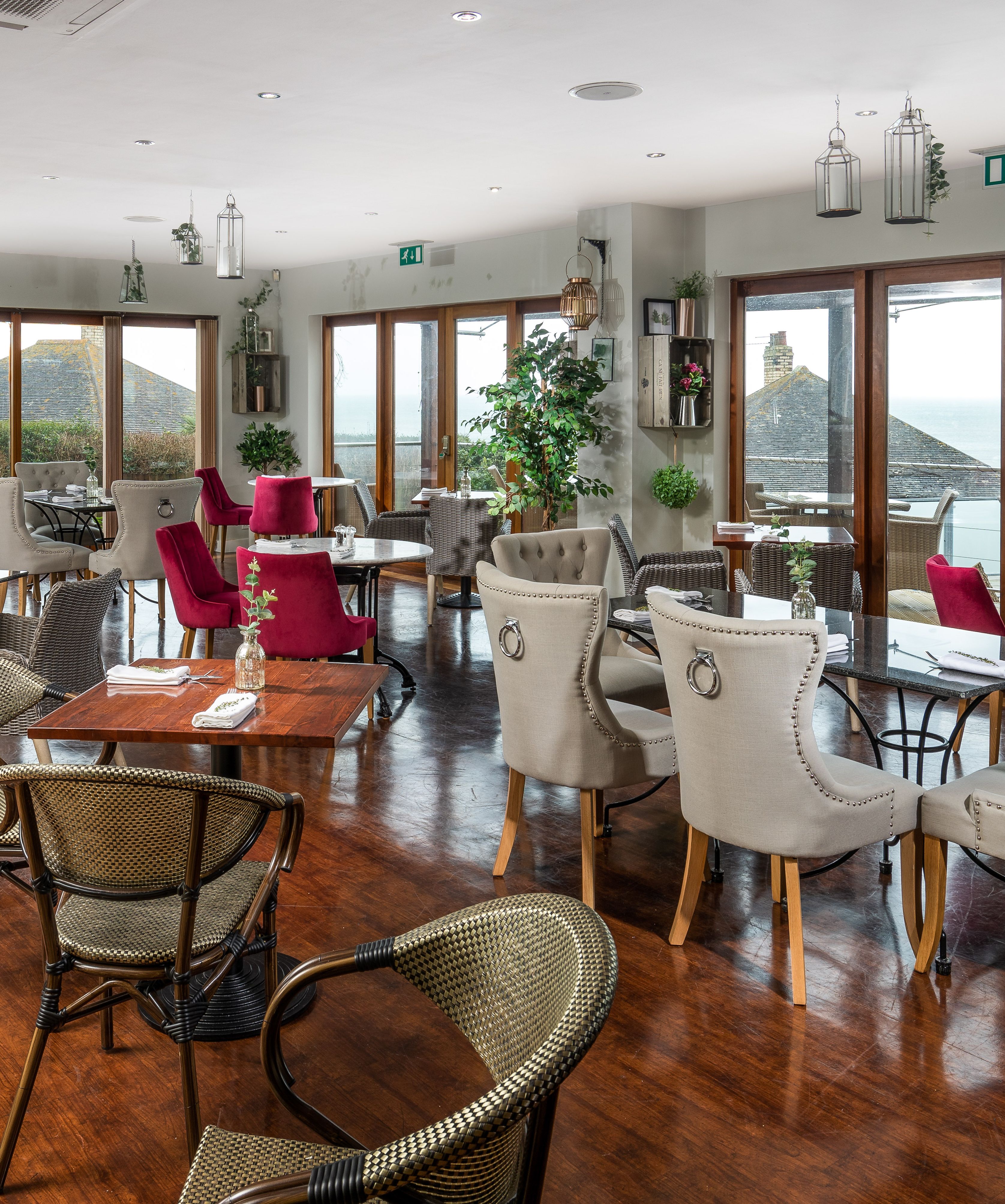 Restaurant with Seaview