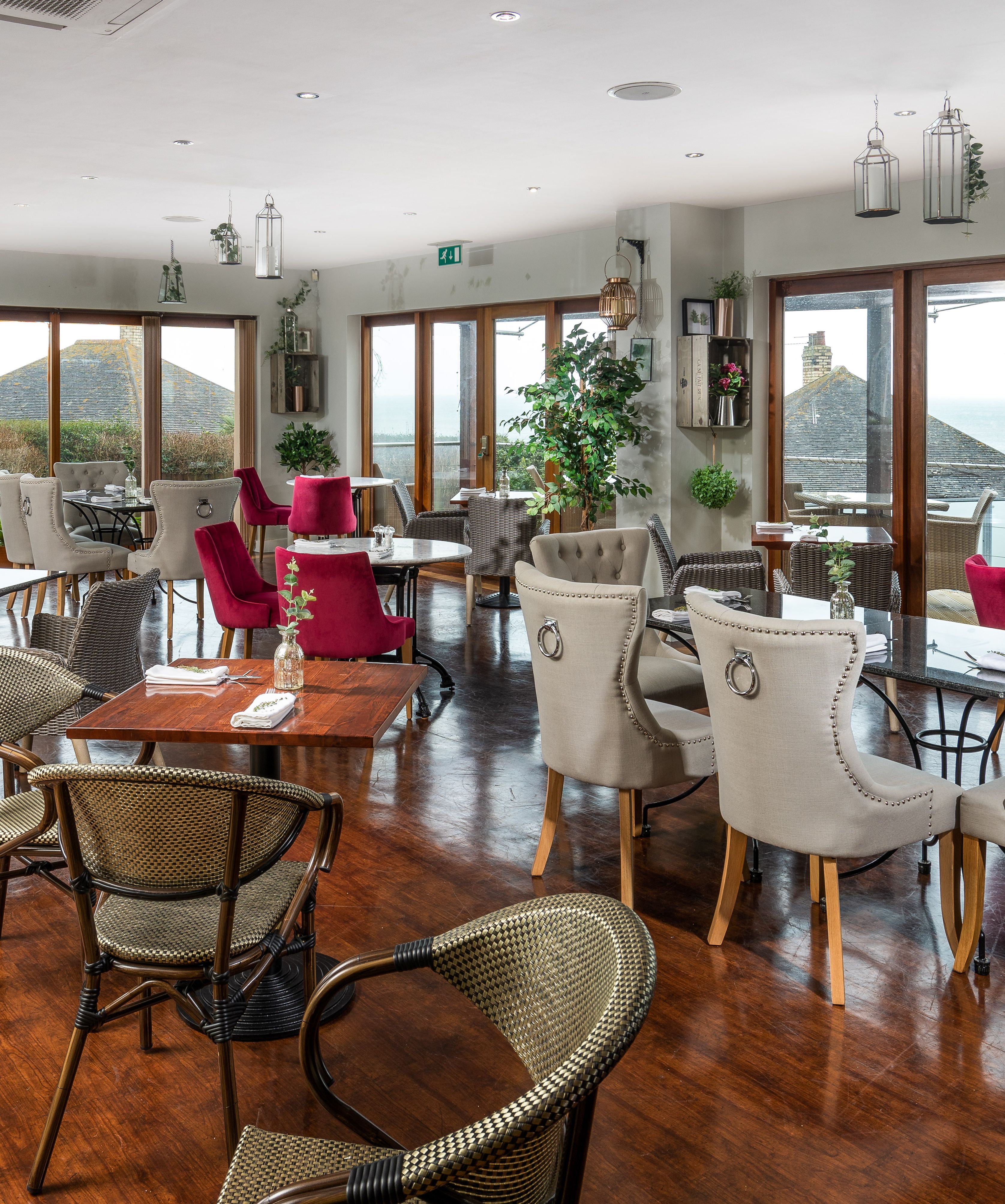 Restaurant with Seaview