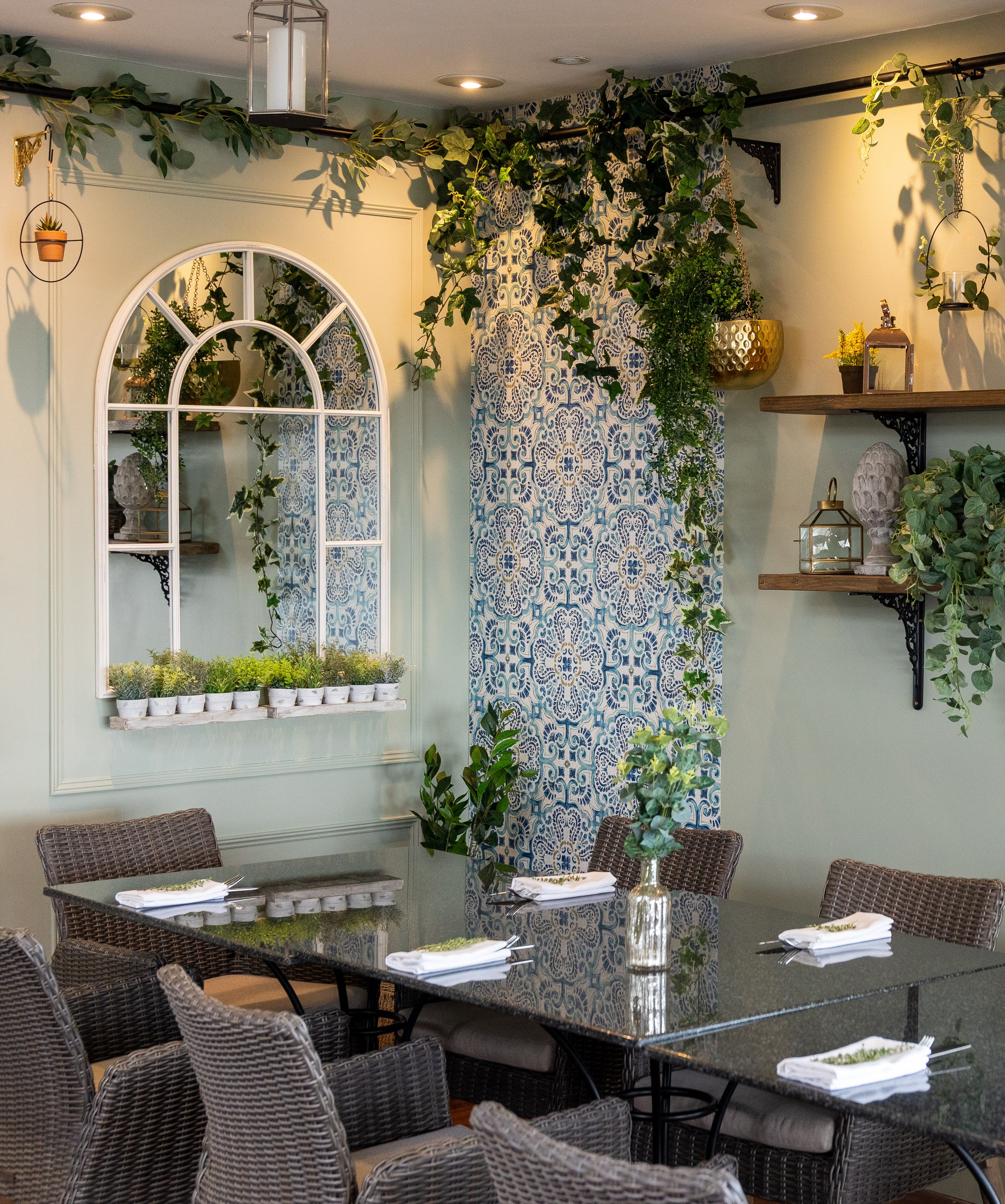 Large table in restaurant
